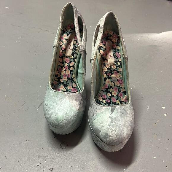 Size 7 Hydrodipped Sea Foam Green velvet Platform Heels - Picture 4 of 5